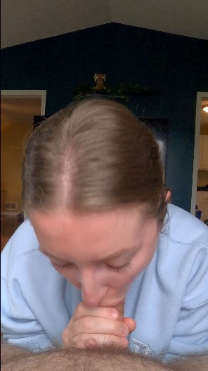 Peaches Creamed – Sensual Blowjob and Swallow